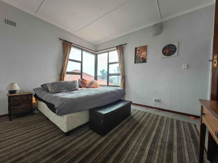 6 Bedroom Property for Sale in Glenlilly Western Cape